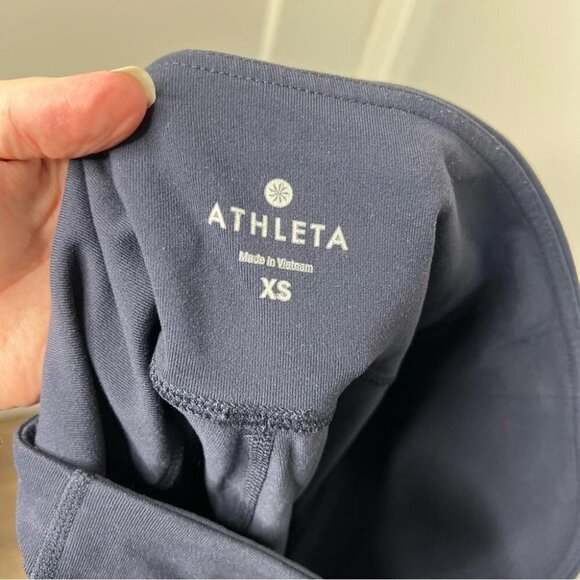 Athleta Womens Size XS Chaturanga Capri Legging Navy Blue Yoga Stretch Workout - Picture 7 of 10